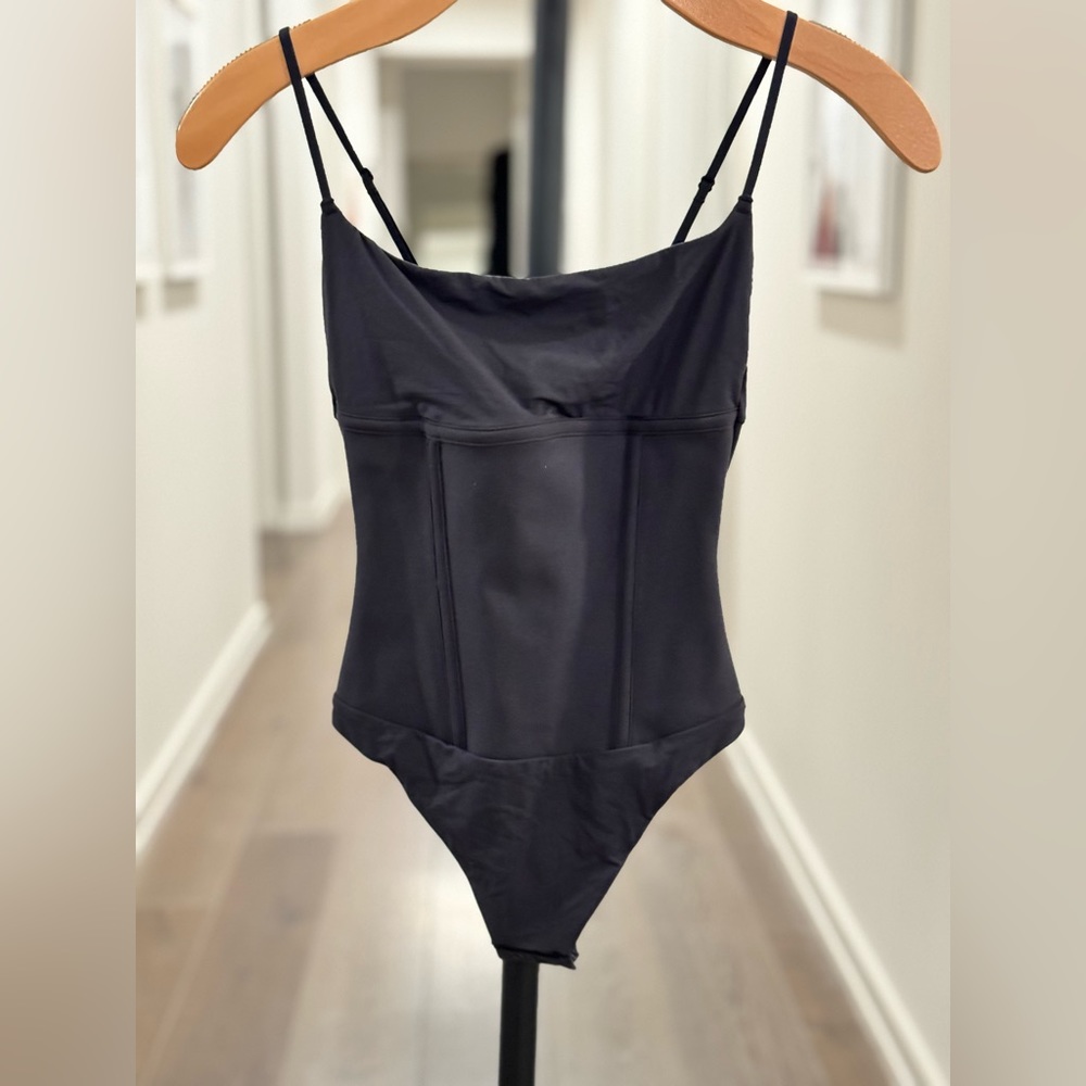 SKIMS Fits Everybody Corset Cami Bodysuit - Onyx (XS) NWT
